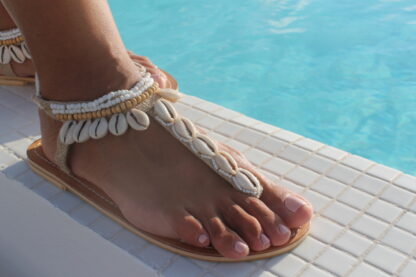 Woman Leather Handmade Sandal with Shells